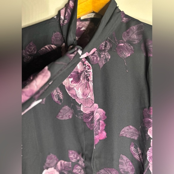 Bow tie blouse - Picture 6 of 13